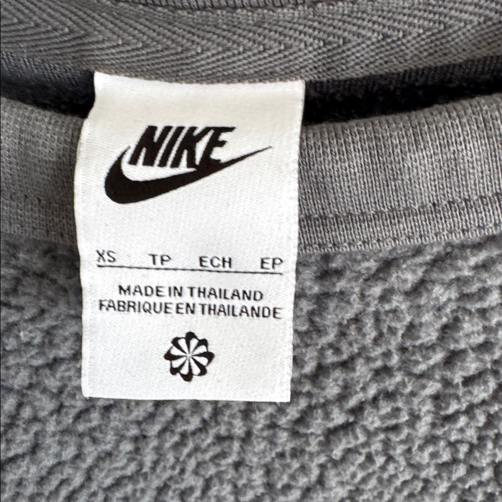Nike Charcoal Gray Sherpa Crewneck Sweatshirt - Picture 2 of 2
